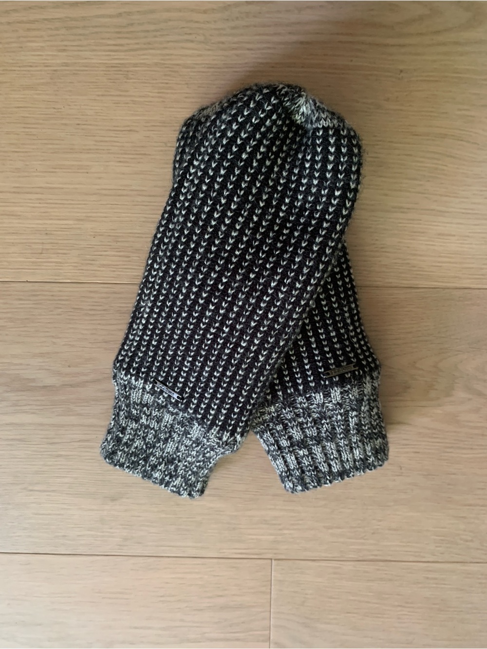 L.L.Bean Womens M Sherpa Lined Knit Mittens Winter Gloves Cozy Outdoor Driving - Picture 5 of 5